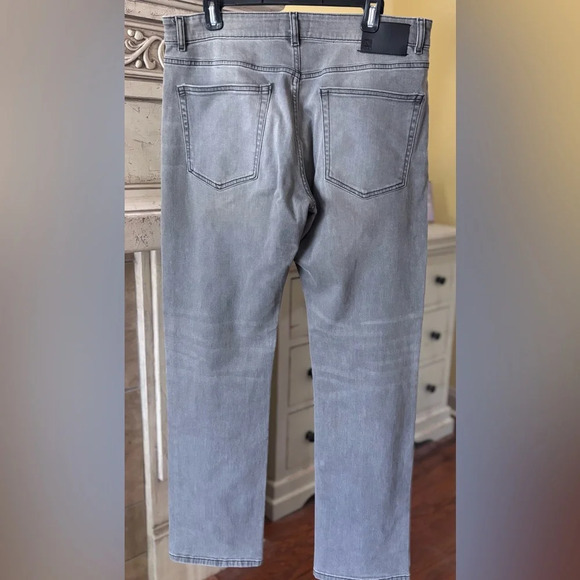 DL 1961 Light Grey Avery Modern Straight Cut Jeans Size 36x34 Unisex - Picture 2 of 7